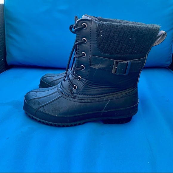 Women's Black Lace-Up Cold Weather Bootie boots size 6R EUC - Picture 6 of 10